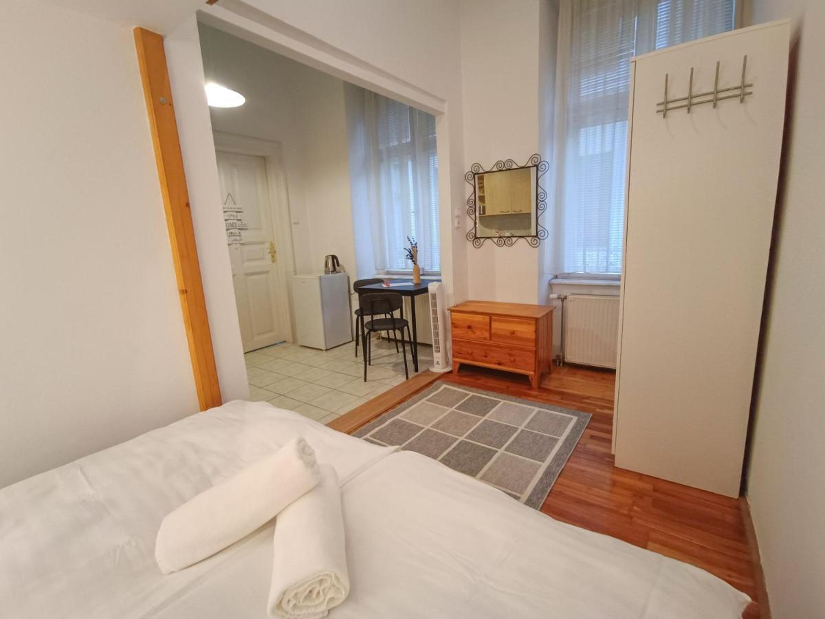 R172 Elitehost Raday Studio Apartment 布达佩斯 外观 照片