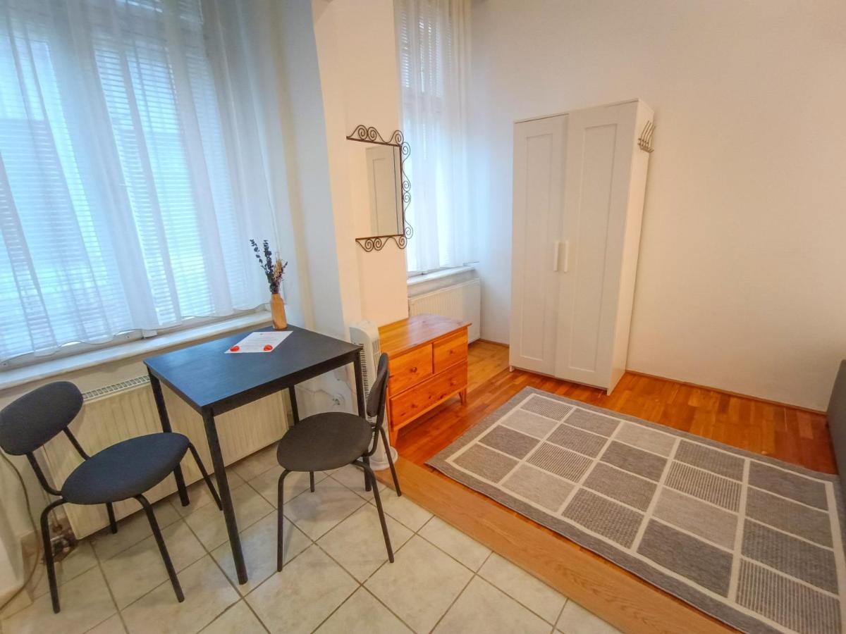 R172 Elitehost Raday Studio Apartment 布达佩斯 外观 照片