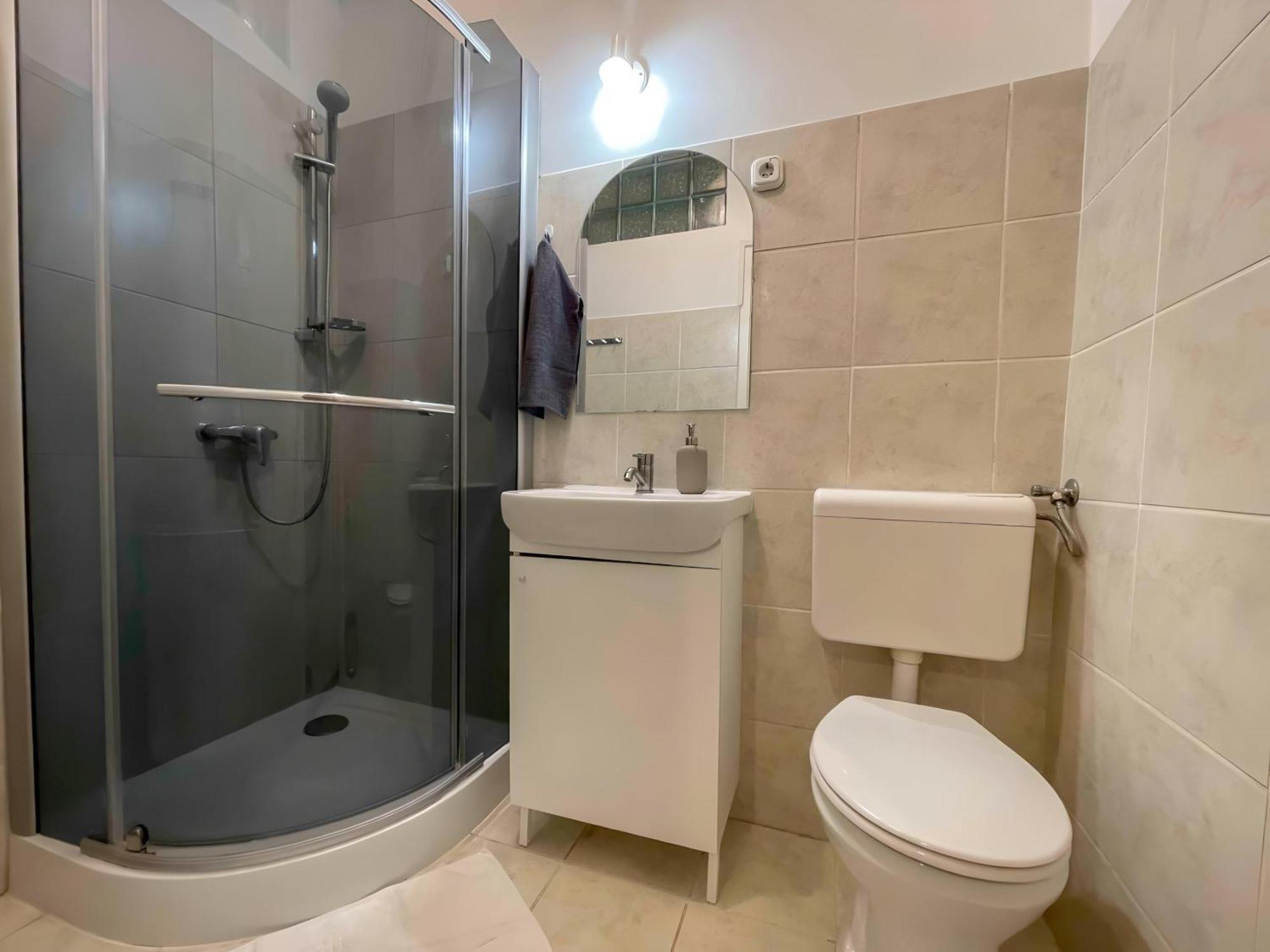 R172 Elitehost Raday Studio Apartment 布达佩斯 外观 照片