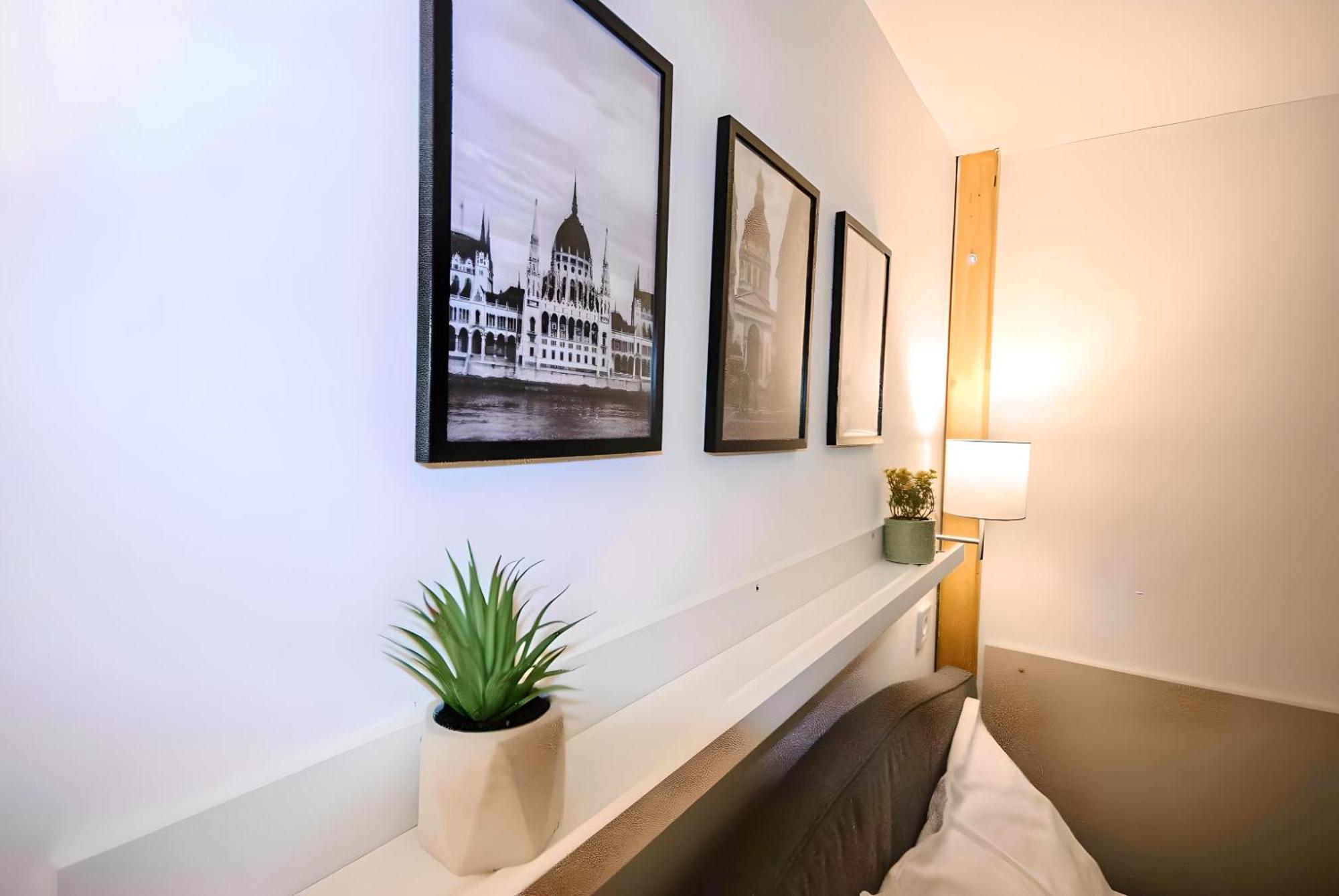 R172 Elitehost Raday Studio Apartment 布达佩斯 外观 照片